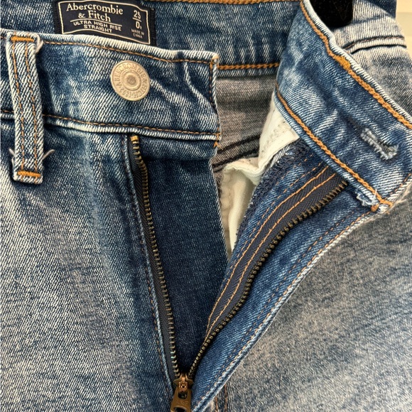 Abercrombie & Fitch ULTRA HIGH RISE Straight - Picture 6 of 14